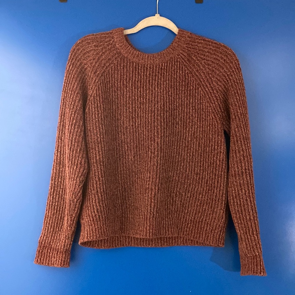 Maroon sweater